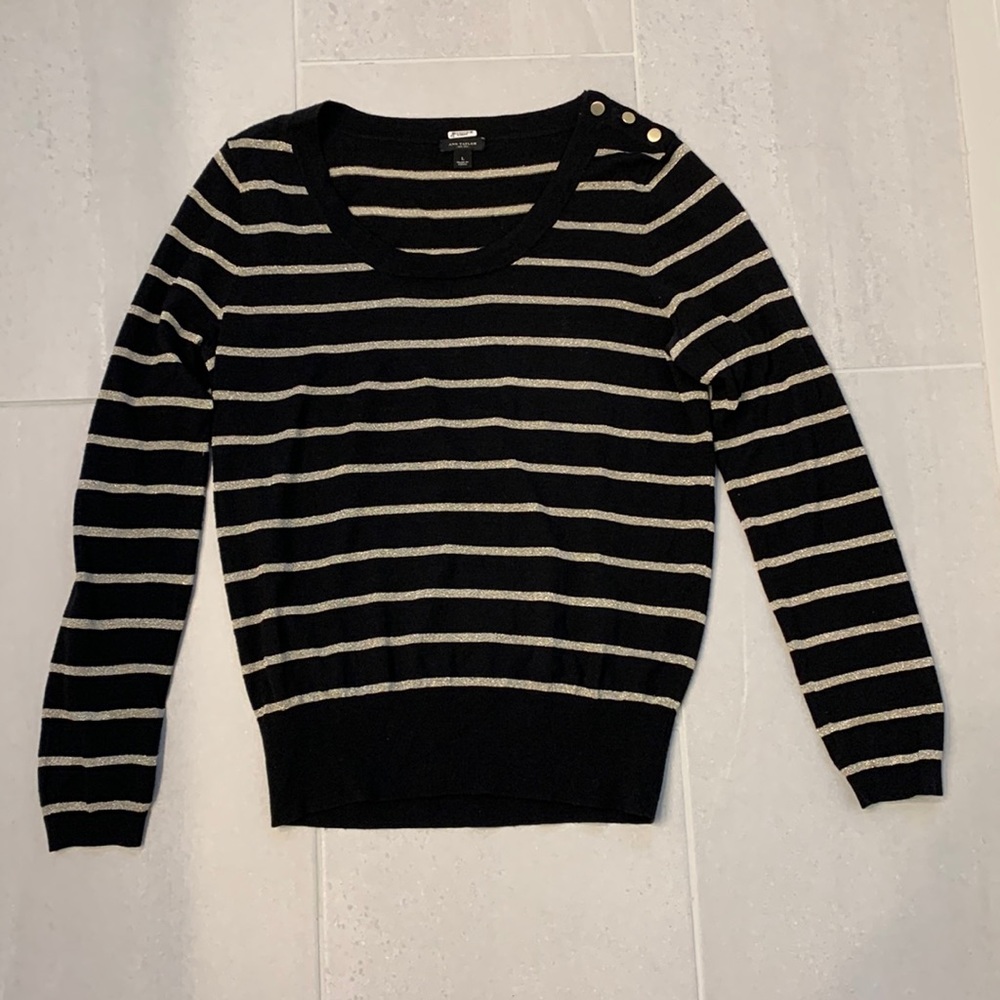 Ann Taylor black and metallic gold knit sweater size L